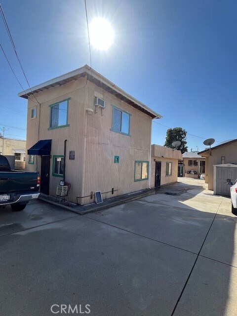 Building Photo - 3351 E Del Mar Blvd