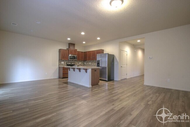 Foto del edificio - 1400 NE 85th Way