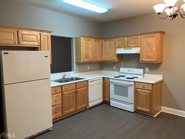 Building Photo - 52 Cane Creek Commons Dr