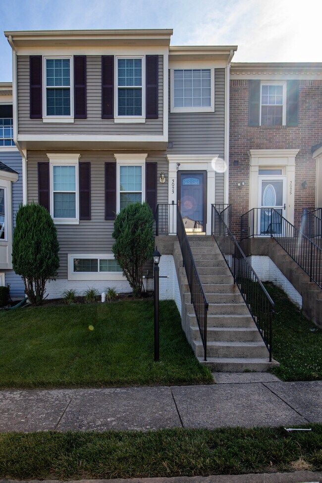 Building Photo - 3023 Cahill Ln