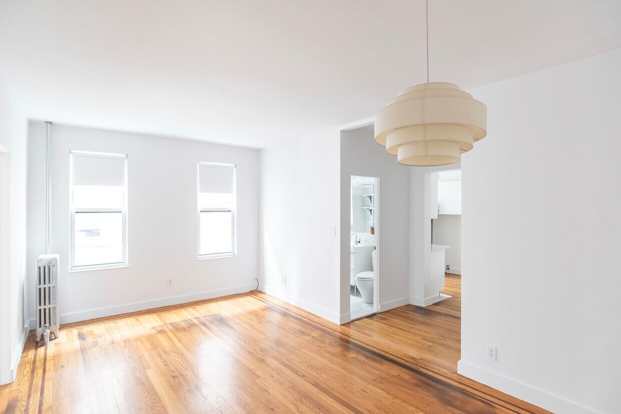 4714 48th St Unit 2F, Queens, NY 11377 Room for Rent in Queens, NY