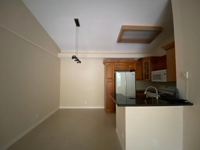 Foto del edificio - 931 Lyons Rd
