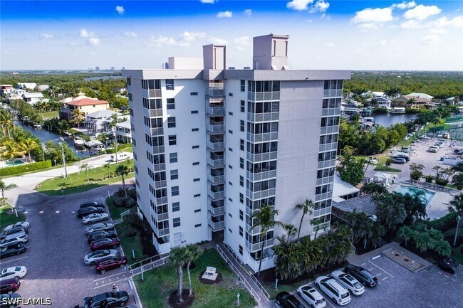 Foto del edificio - 5900 Bonita Beach Rd SW