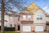 Foto principal - 332 Saint Claire Dr