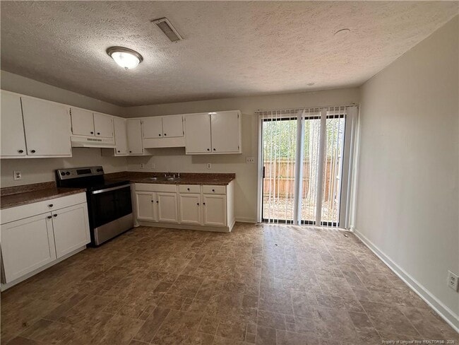 Foto del edificio - 5829 Aftonshire Dr