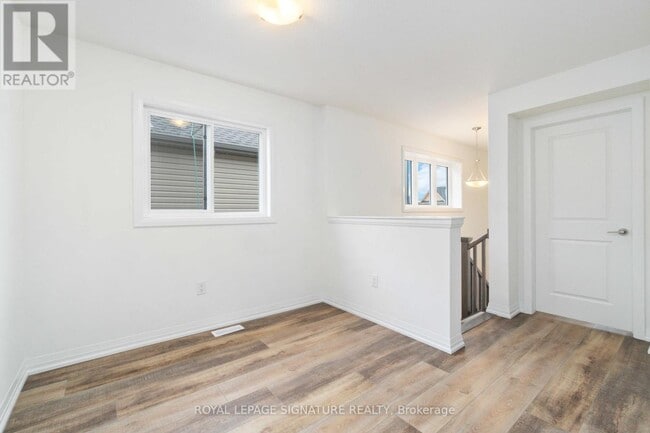 Building Photo - 126 Bur Oak Dr