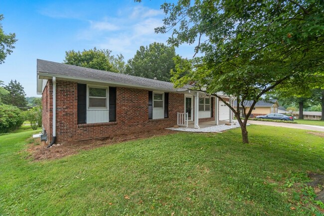 Building Photo - Charming House in Cape Girardeau