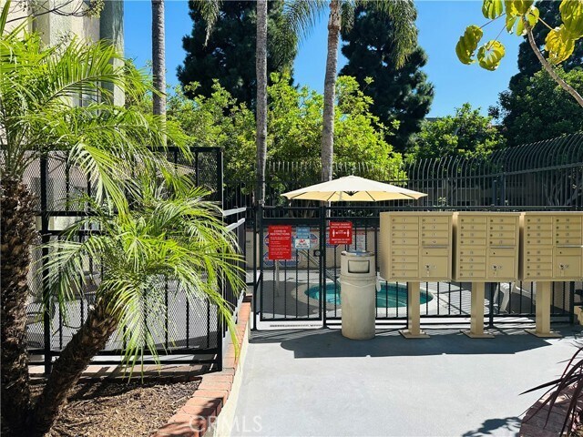 Foto del edificio - 1237 E 6th St