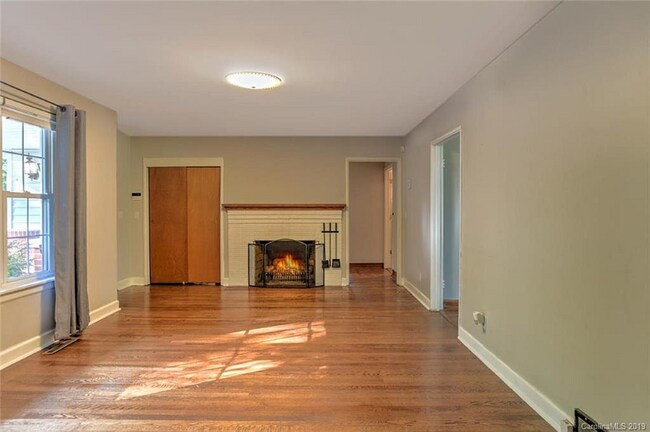 Foto del edificio - 107 Appledore Ave