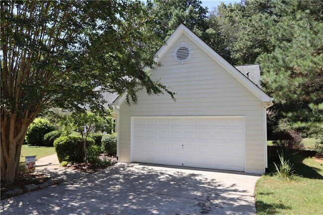 Foto del edificio - 227 Westwind Dr