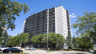 Building Photo - Trillium Towers I/II