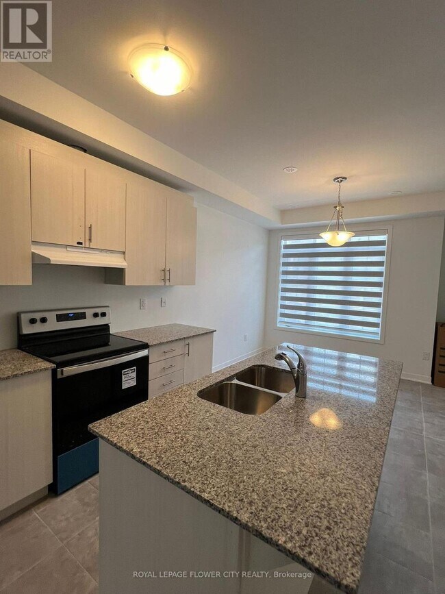 Photo du bâtiment - 47 Selfridge Wy