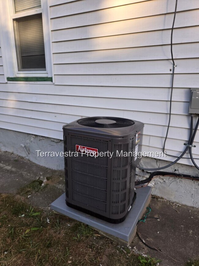 Foto del edificio - 321-323 South 5th Street