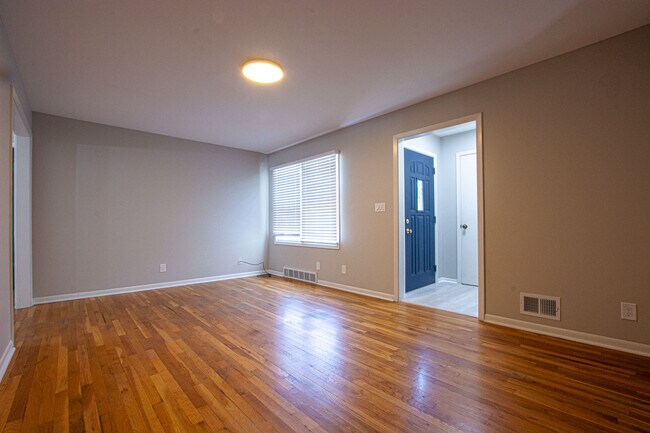 Foto del edificio - 5806 Western Ave