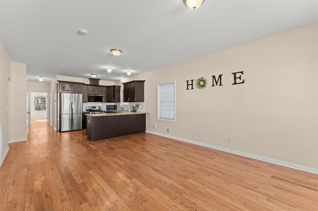 Foto del edificio - 23 Reynolds Ave