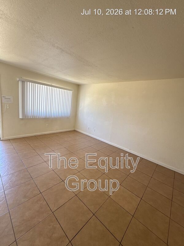 Building Photo - 81 E Hazelwood Dr