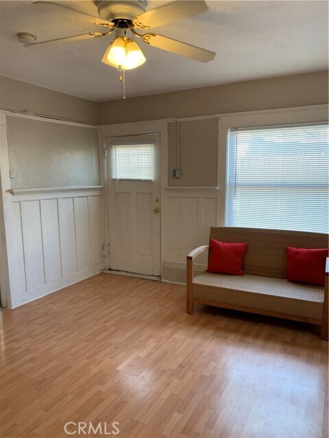 Foto del edificio - 384 W 15th St