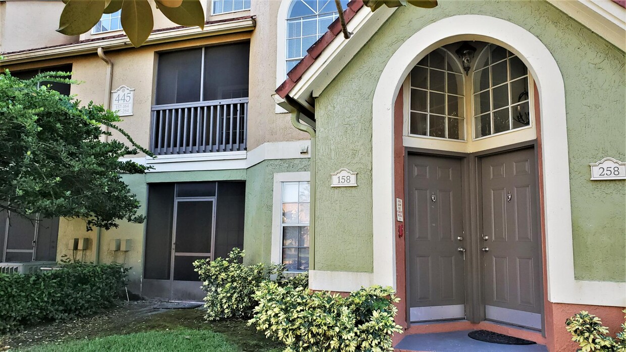 Foto principal - 445 Fountainhead Cir