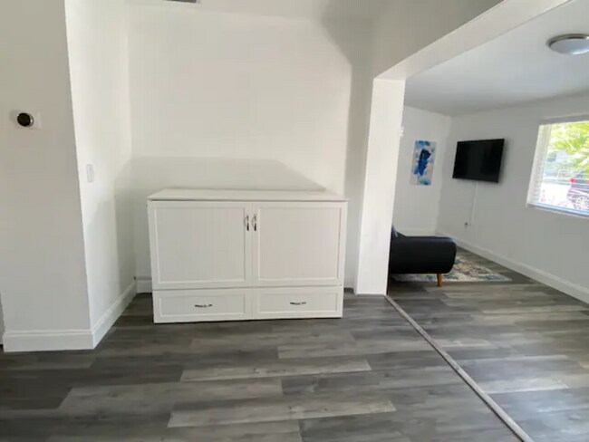 Foto del edificio - 111 NW 68th St