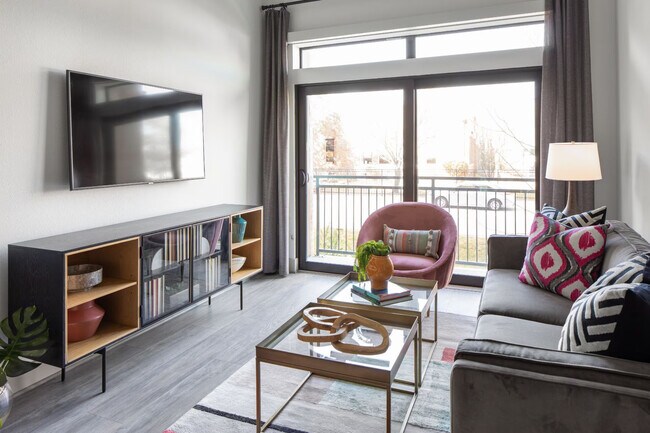 Foto del edificio - Lock in Your Lease & Get Up to $500 Off!