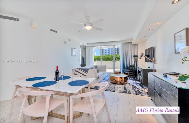 Building Photo - 3101 Bayshore Dr