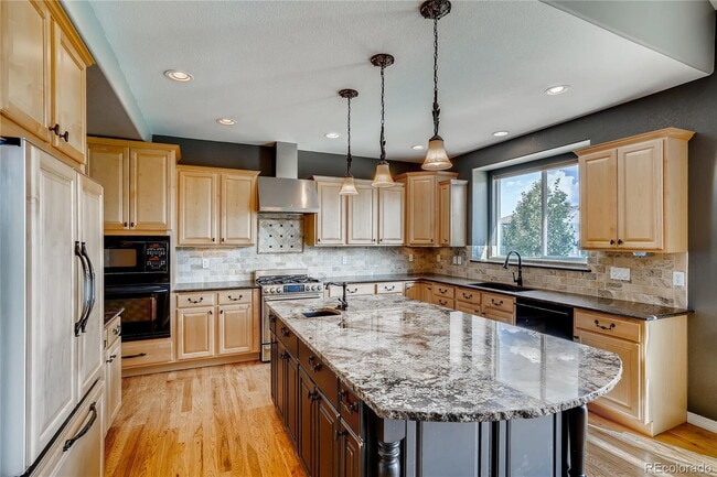 Building Photo - "Spacious 5-Bed Haven in Parker, CO - 2.5 Baths & 2,799 Sq Ft of Comfort!"