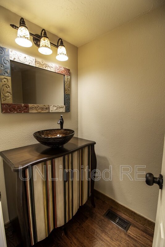 Foto del edificio - 2438 N Earle Dr