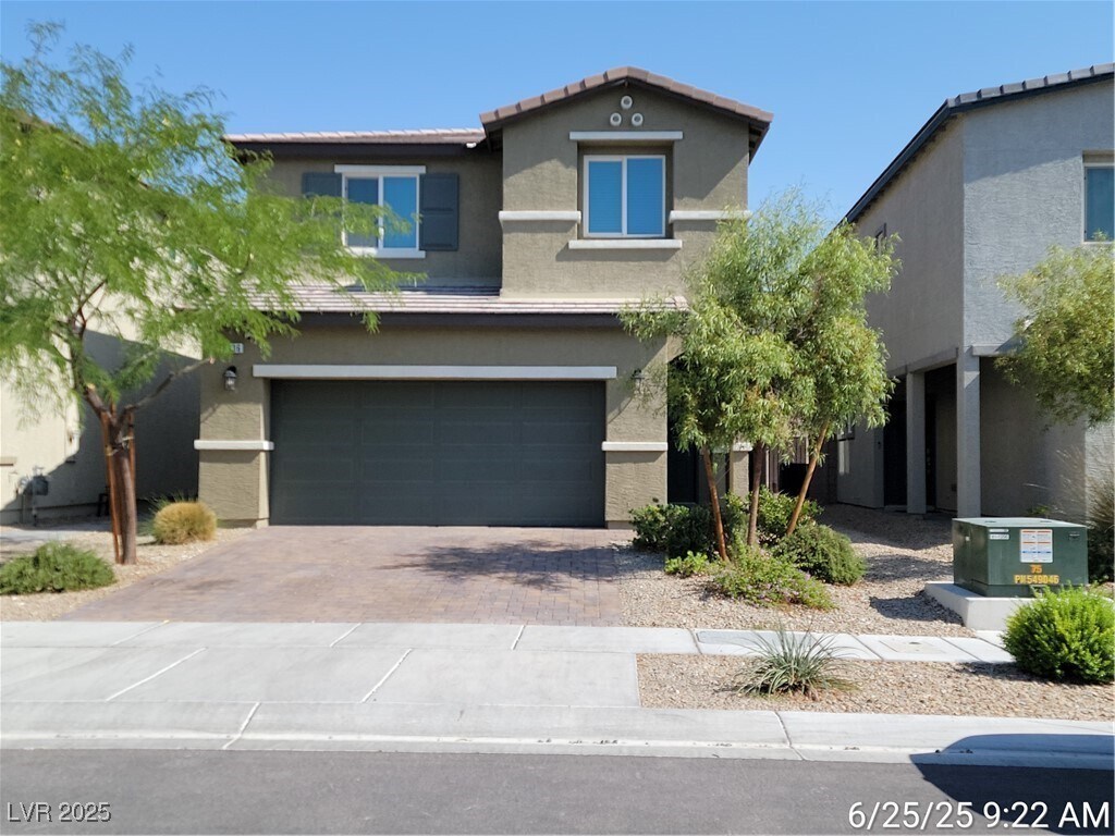 Foto principal - 3836 Lambent Ave