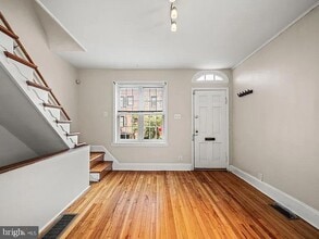 Building Photo - 255 S 24th St
