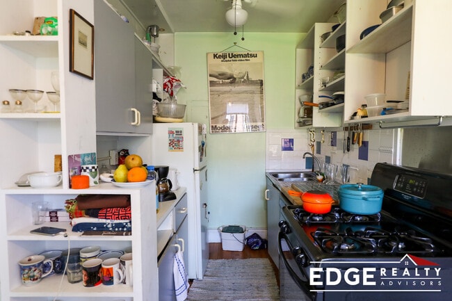 Photo - 36 Linnaean St Apartment