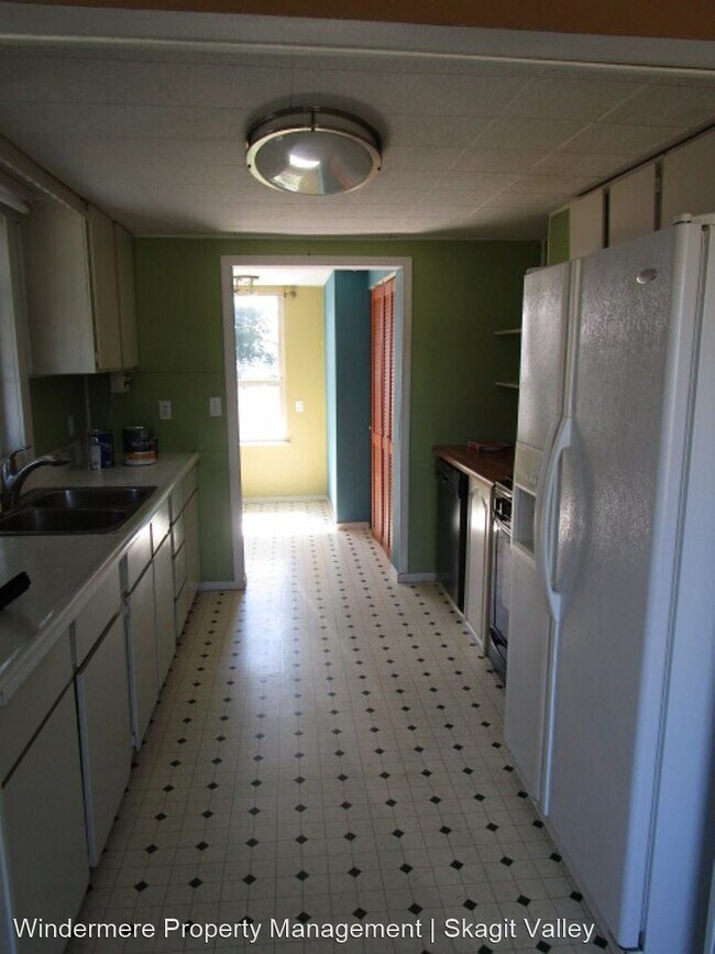 Building Photo - 3 br, 2 bath House - 1600 East Rio Vista A...