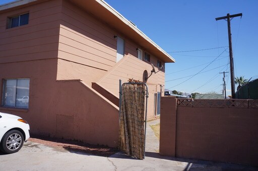Primary Photo - 2900 Holly Hill Ave