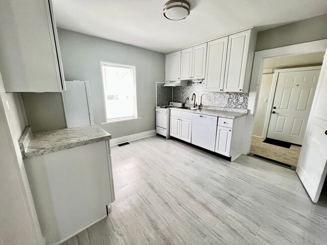 Building Photo - Cozy Ranch Rental Waiting For You!!