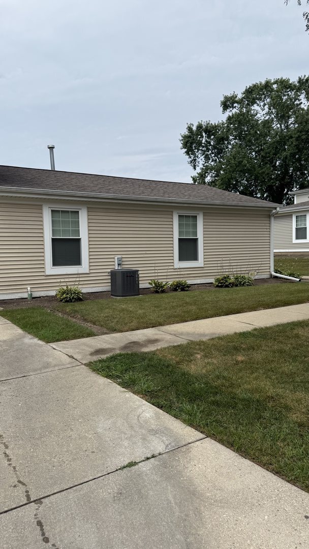 Building Photo - 306 Russet Way