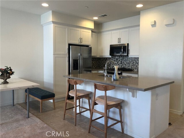 Foto del edificio - 593 Seabright Cir