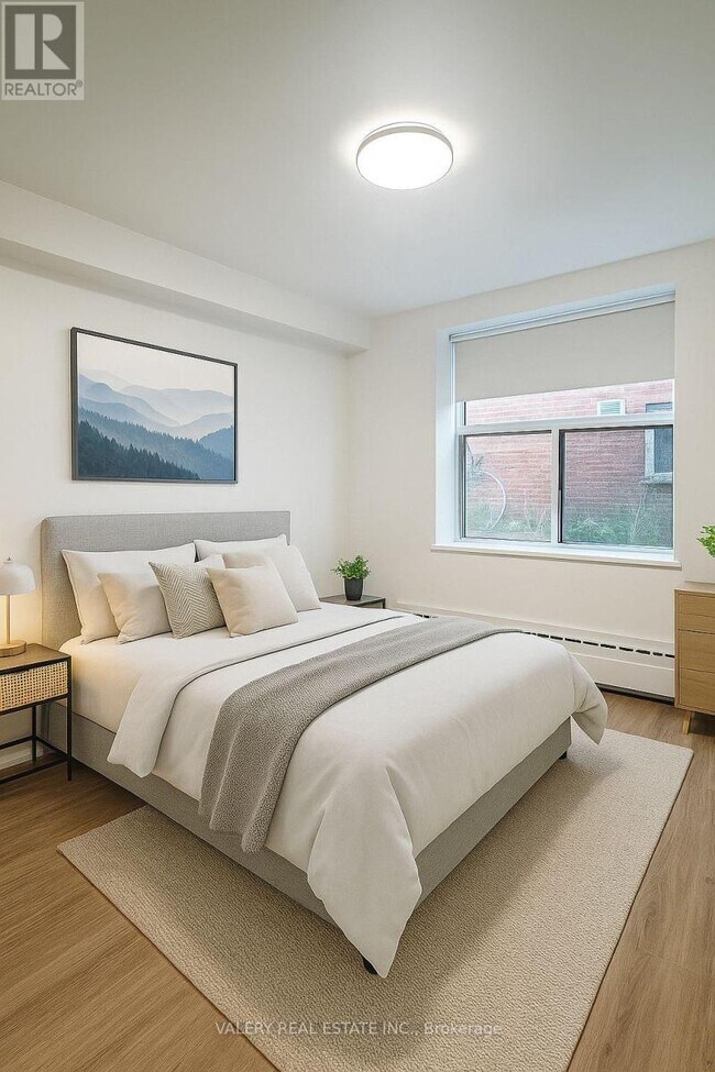 Photo du bâtiment - 111 Cosburn Ave.