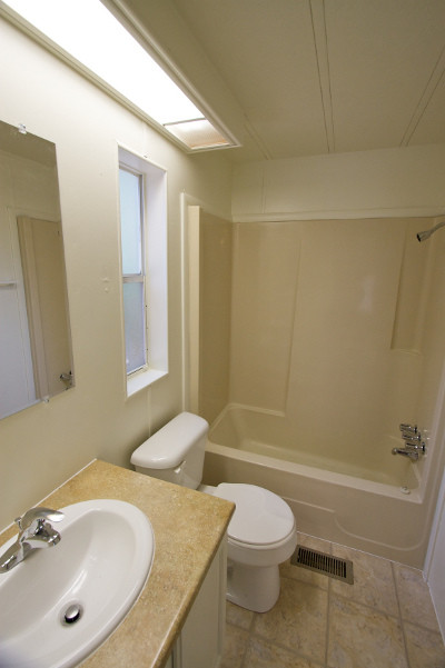 Building Photo - Helen St Duplexes - 429A