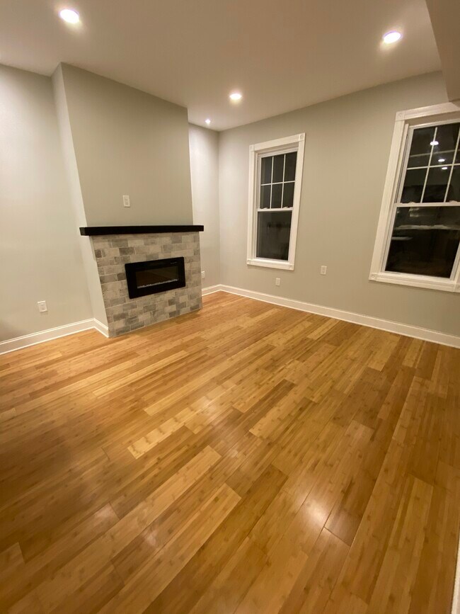 Living room - 6813 Palisade Ave