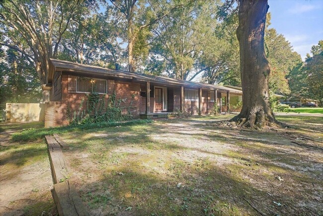 Building Photo - 111 Chiswick Cir