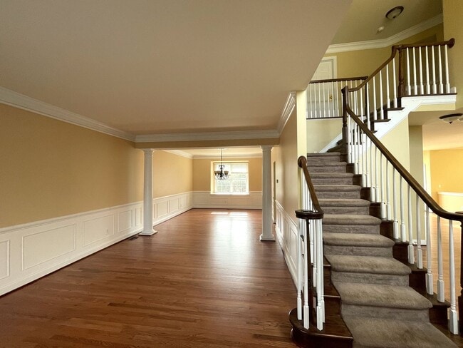 Building Photo - 4823 Vista Ridge Dr