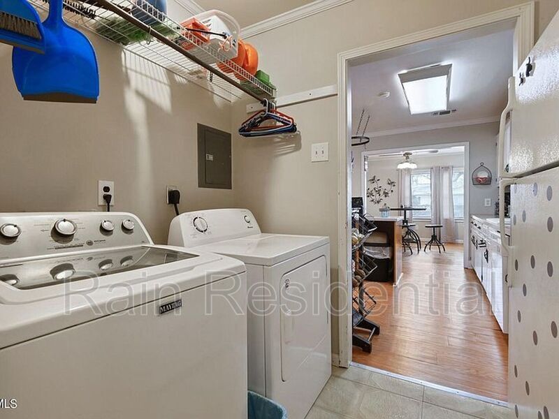 Foto del edificio - 1650 Hollywood Blvd