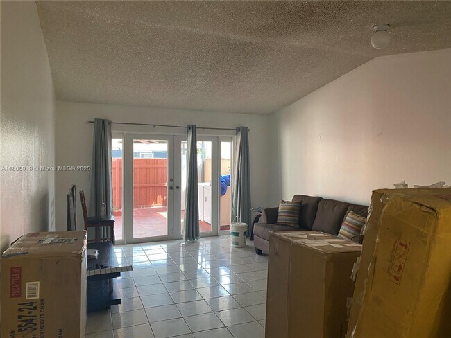Foto del edificio - 13759 SW 49th St