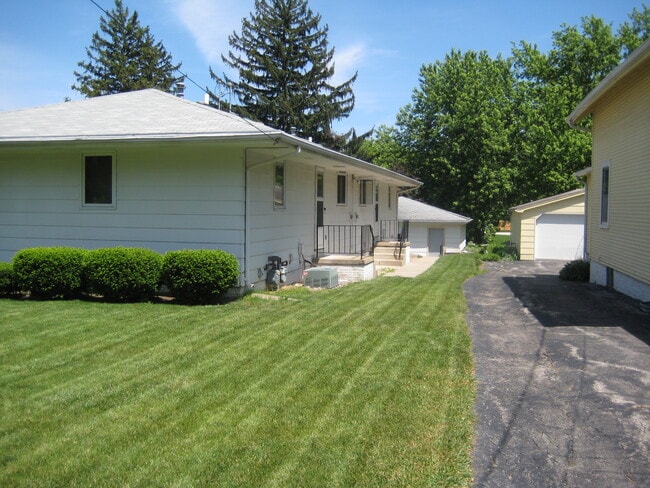 Back side - 1340 Pleasant View Dr