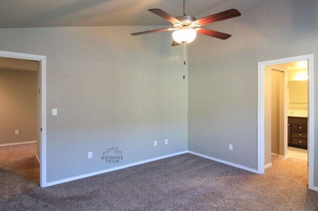 Foto del edificio - 3 Bed/2 Bath Home in South Richland