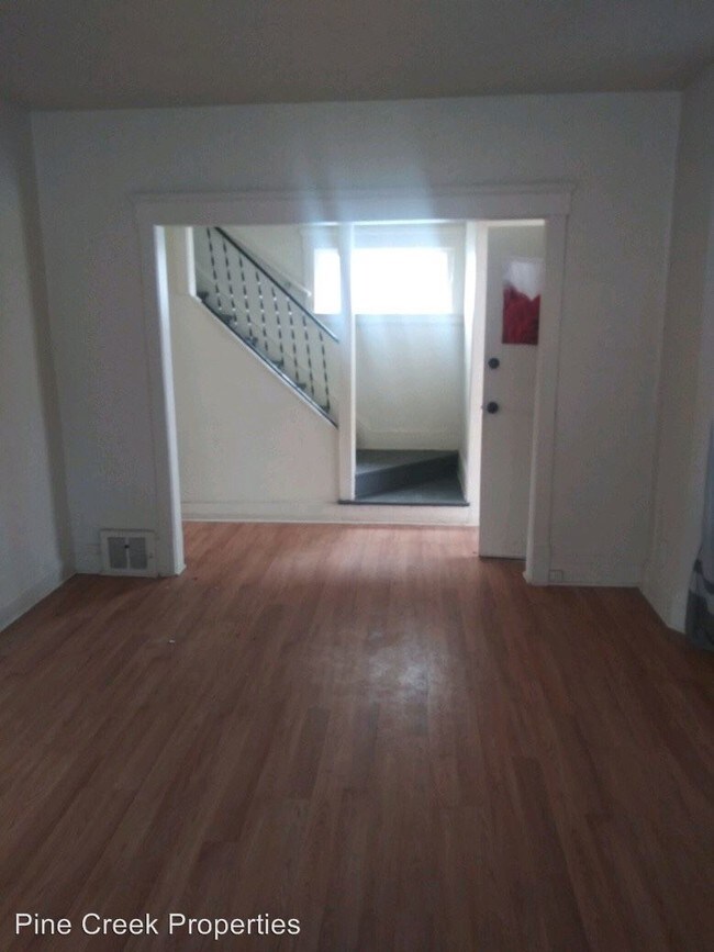 Foto del edificio - 3 br, 1 bath House - 10812 Greenlawn Ave.