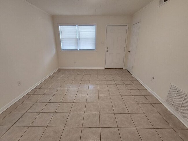 Foto del edificio - 722 Carter Dr