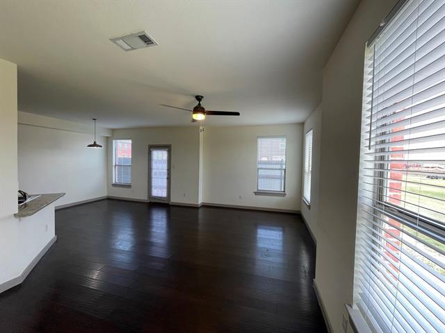 Building Photo - 3605 Valley Vista Dr