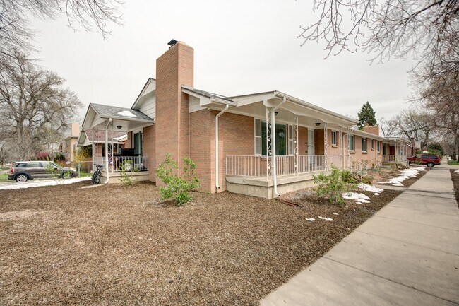 Building Photo - 2701 E Evans Ave