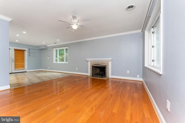 Foto del edificio - 4101 Olympic Way