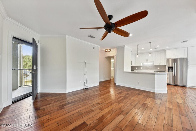 Building Photo - 1701 The Greens Way